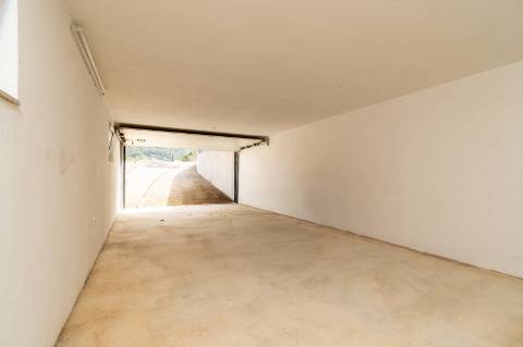 Moradia T3 com Vistas Desafogadas em Zona de Montanha