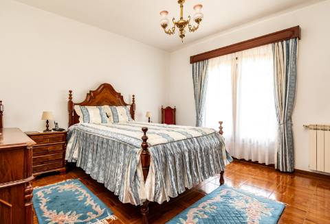 Moradia T3 com amplo terreno em Oliveirinha, Aveiro
