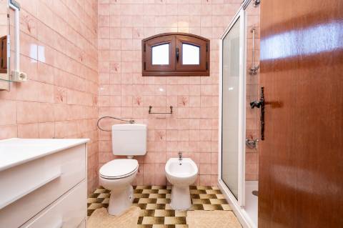 Moradia T3 com amplo terreno em Oliveirinha, Aveiro