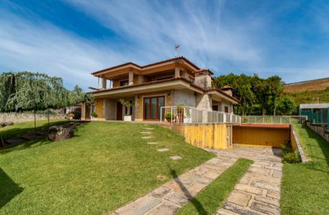 Excelente moradia V4 em Sequeira - Braga