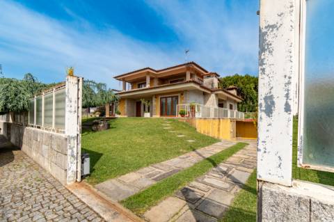 Excelente moradia V4 em Sequeira - Braga