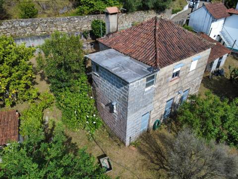 Moradia T2 com Água de Nascente