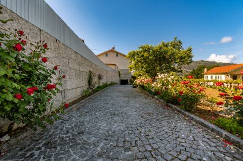 Moradia T4 Exclusiva à Venda na Fronteira de Gondoriz - Arcos de Valdevez