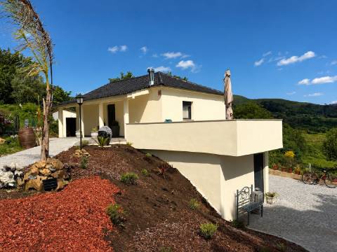 Moradia V2+1 Completamente Restaurada em Sabadim, Arcos de Valdevez