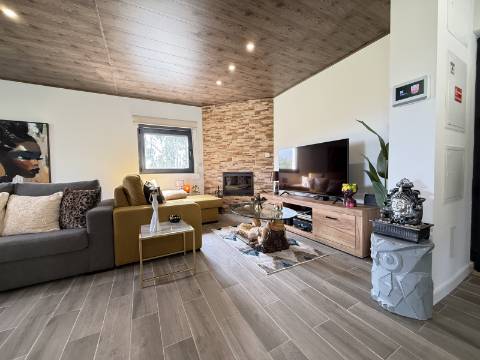 Moradia V2+1 Completamente Restaurada em Sabadim, Arcos de Valdevez