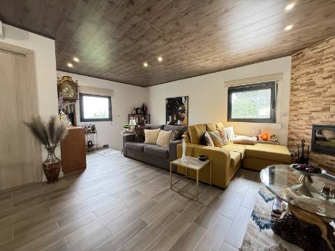 Moradia V2+1 Completamente Restaurada em Sabadim, Arcos de Valdevez