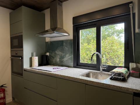 Moradia V2+1 Completamente Restaurada em Sabadim, Arcos de Valdevez