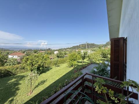 Moradia V4 em Bravães, Ponte da Barca