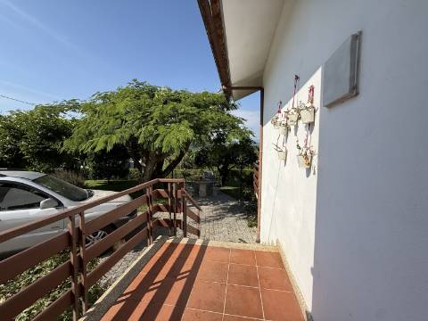 Moradia V4 em Bravães, Ponte da Barca