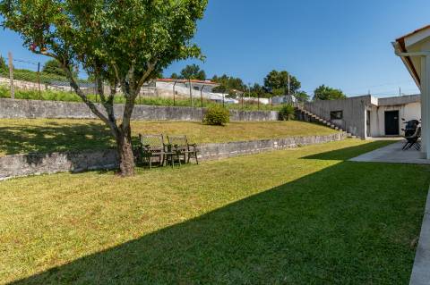Moradia V3 Térrea Moderna em Guilhadeses, Arcos de Valdevez