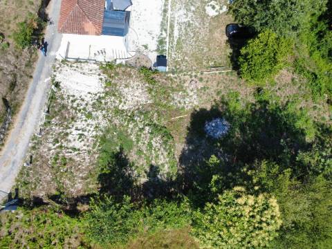 Terreno de Construção em Guilhadeses - A Apenas 5 Minutos de Arcos de Valdevez