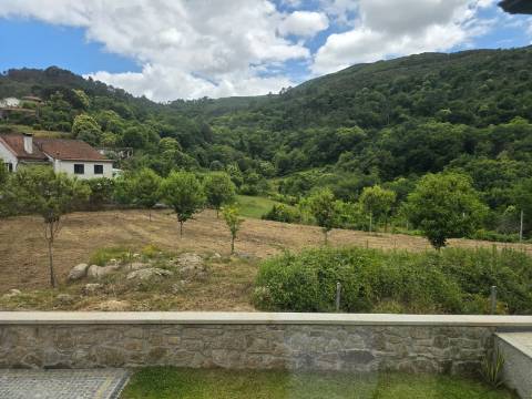 Terreno Grovelas, Ponte da Barca