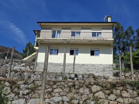 Moradia T3 Sampriz