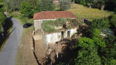 Ruína com Terreno para Restauro - Arcos de Valdevez