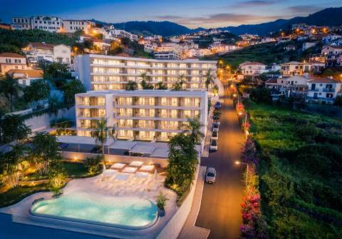 Apartamento T3 +1 Mobilado - Calheta