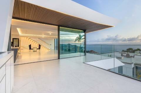 Moradia de luxo contemporânea com vista mar - Funchal