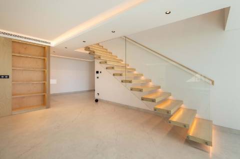 Moradia de luxo contemporânea com vista mar - Funchal