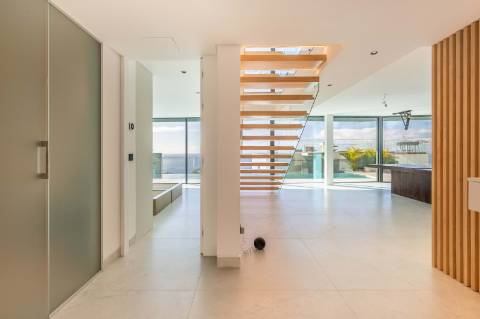 Moradia de luxo contemporânea com vista mar - Funchal
