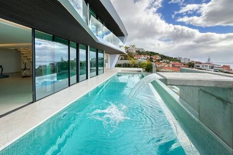 Moradia de luxo contemporânea com vista mar - Funchal