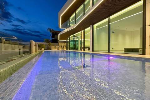 Moradia de luxo contemporânea com vista mar - Funchal