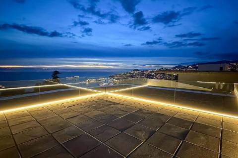 Moradia de luxo contemporânea com vista mar - Funchal