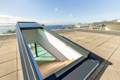 Moradia de luxo contemporânea com vista mar - Funchal