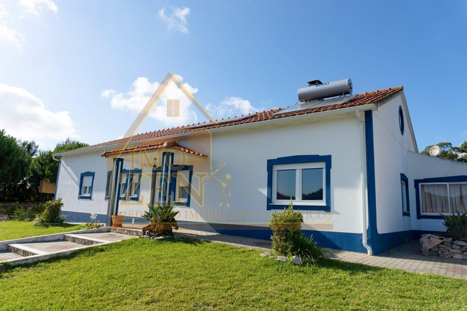 Fantástica Moradia T3 de arquitetura tradicional, num lote de 15.560m2