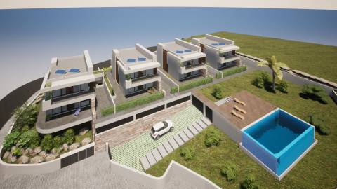 MORADIA T3+1 INSERIDA EM CONDOMÍNIO COM PISCINA JUNTO AO CENTRO DA VILA DA ERICEIRA
