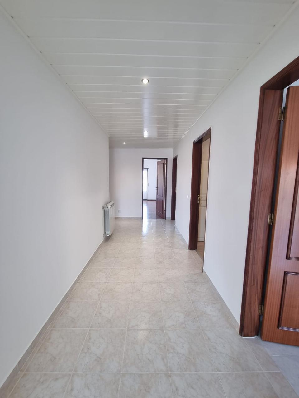 Apartamento T2 para Arrendamento em Mafra - Disponível em Agosto