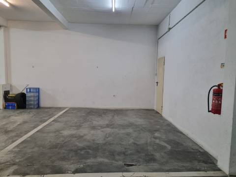 Apartamento T2 para Arrendamento em Mafra - Disponível em Agosto