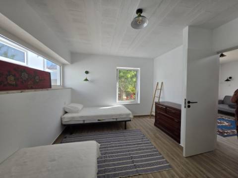 Apartamento T2 para arrendar em zona tranquila na Ericeira