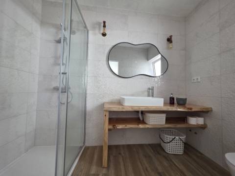 Apartamento T2 para arrendar em zona tranquila na Ericeira