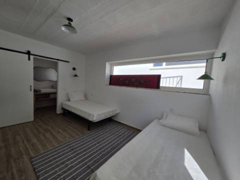 Apartamento T2 para arrendar em zona tranquila na Ericeira