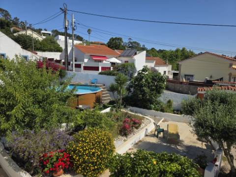 Apartamento T2 para arrendar em zona tranquila na Ericeira