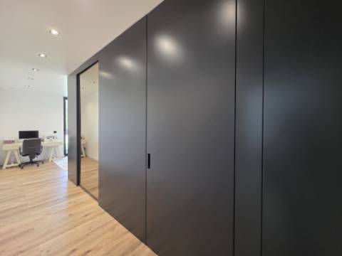 Moradia T4 Térrea Contemporânea com piscina e Jacuzzi - 8 km Ericeira