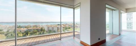 Restelo-Belém, apartamento T4 Vista sobre o Rio Tejo, novos a estrear