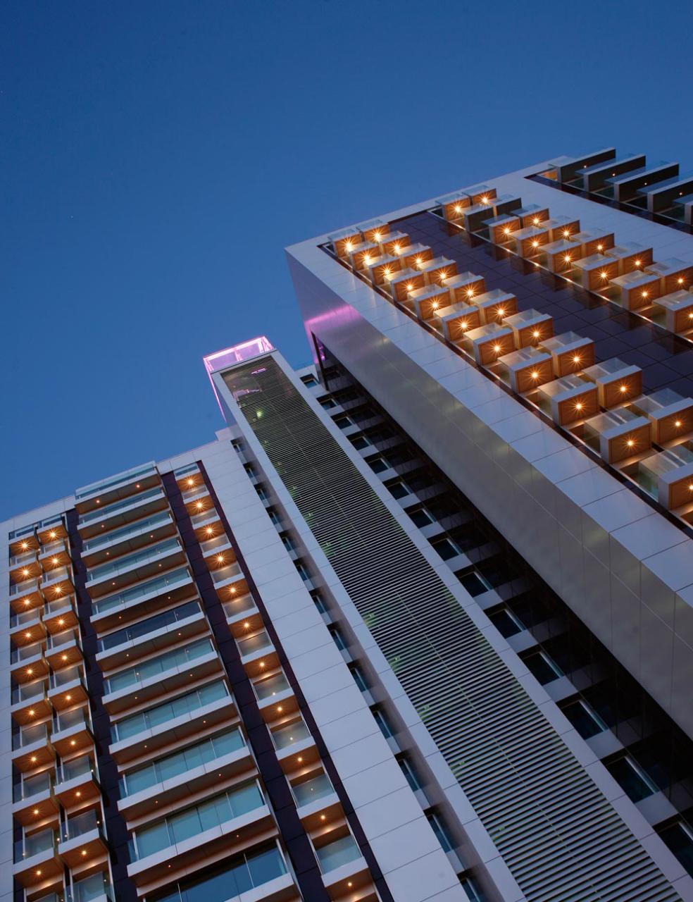 Restelo-Belém - Apartamento T4 de Luxo no com vista sobre o Tejo e Lisboa, novo a estrear