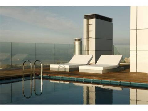 Apartamento T4 de Luxo no Restelo com Vista sobre Tejo e Lisboa
