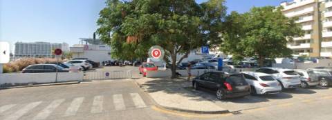 Espaço comercial à venda na Marina de Vilamoura