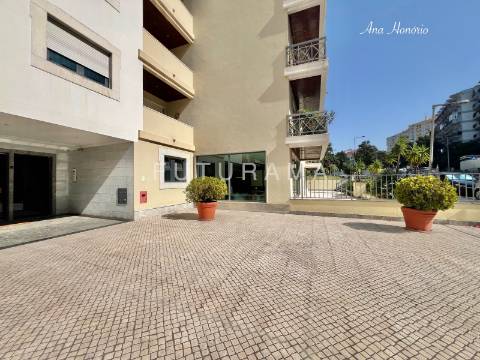 Monte Estoril, excelente T3 a 5 minutos da praia
