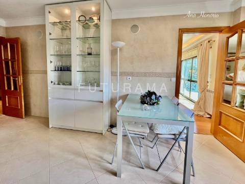 Monte Estoril, excelente T3 a 5 minutos da praia
