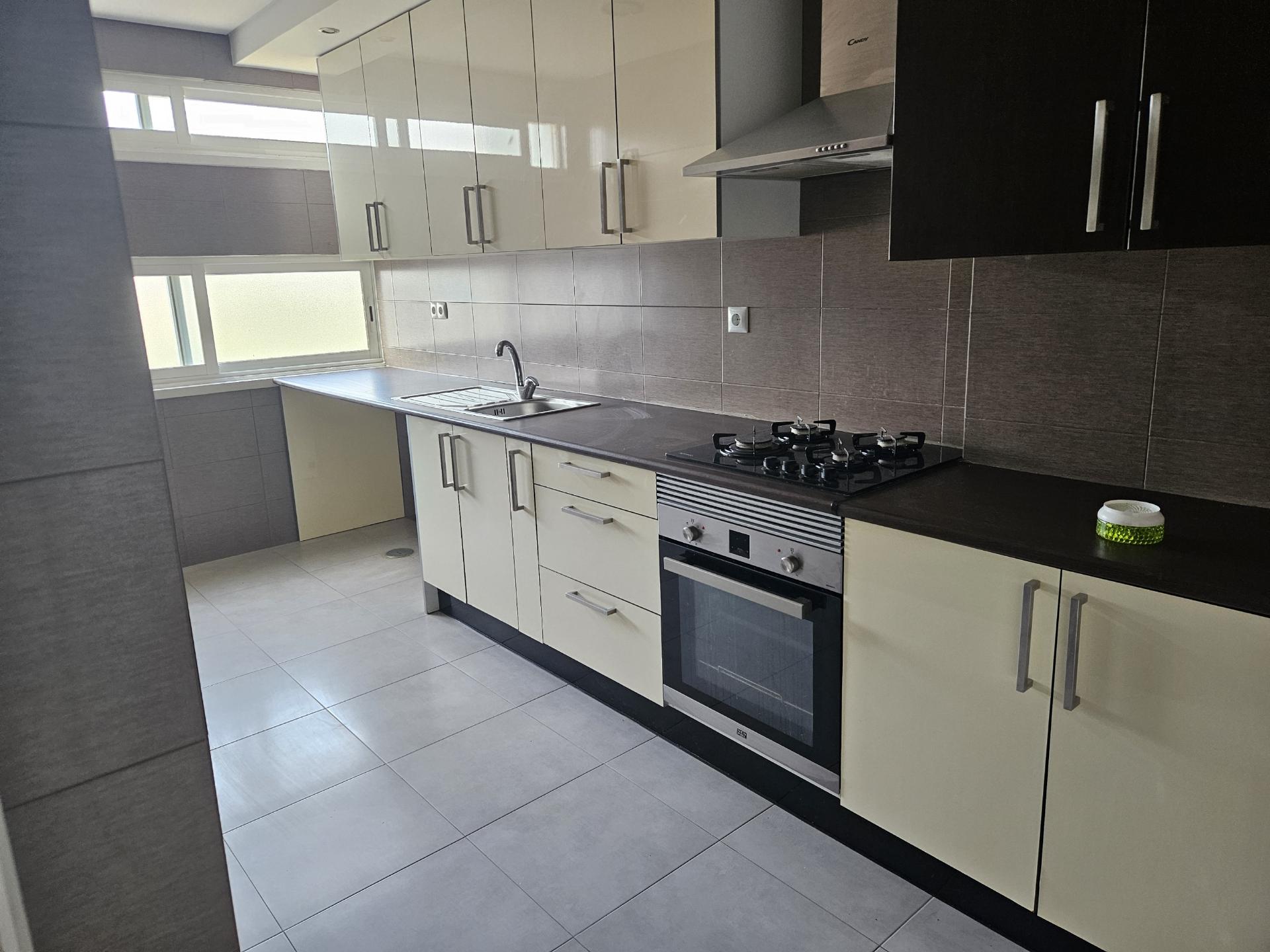 Apartamento T2 - Parede - Remodelado