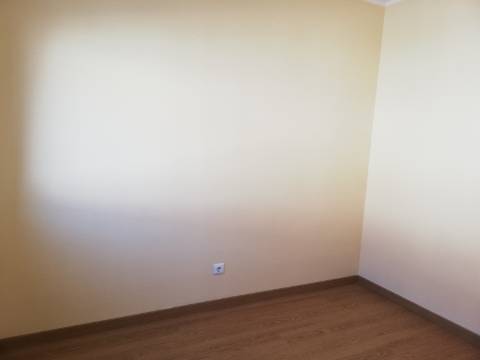 Apartamento T2 + 1 - Mato Cheirinhos