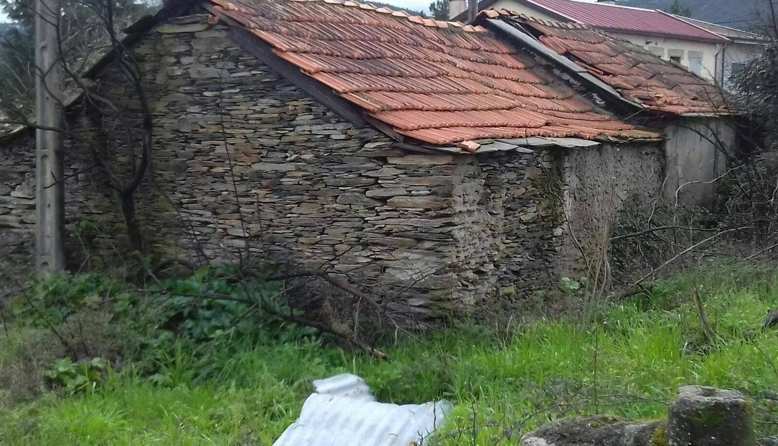 Casa para Restauro Bustelo -Recarei