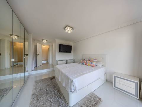 QUINTA DO LAGO - Apartamento T1 duplex renovado com VISTA MAR