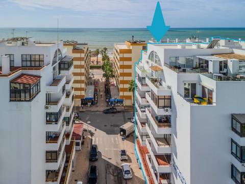 QUARTEIRA - Apartamento T1 remodelado com VISTA MAR