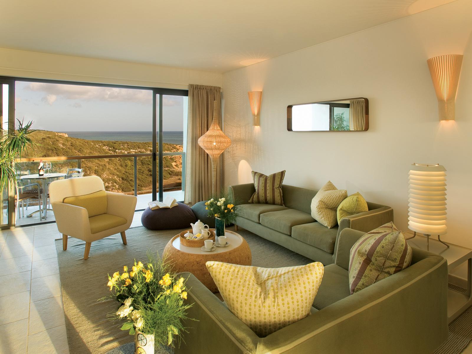Moradia de 2 Quartos, a pé da praia, com investimento garantido no Algarve