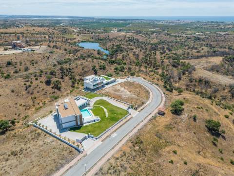 MONTE REI - Terreno para construção com vista mar