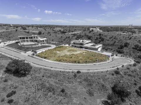 MONTE REI - Terreno para construção com vista mar