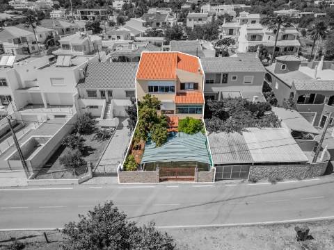 ALMANCIL - Moradia com 4 Quartos em urbanização tranquila